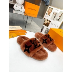 Louis Vuitton Slippers